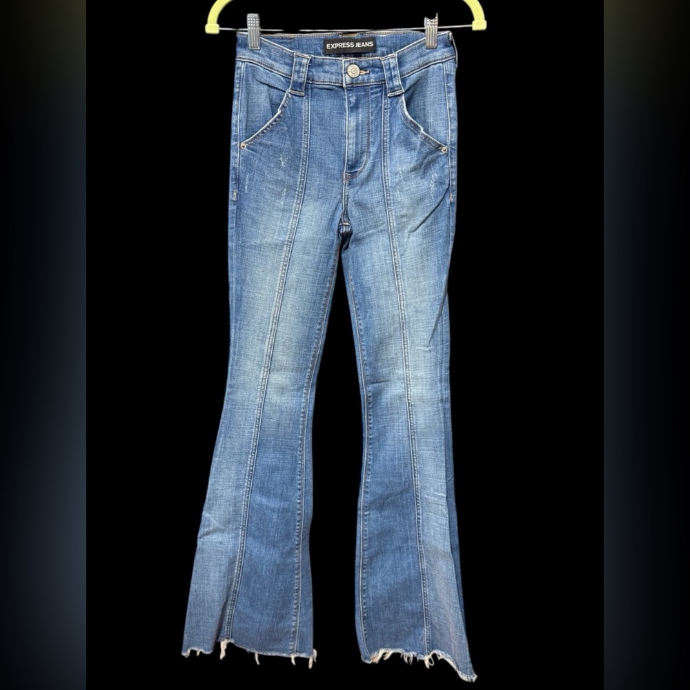 Express women’s size 00 long jeans Bell flare high rise distressed denim vintage